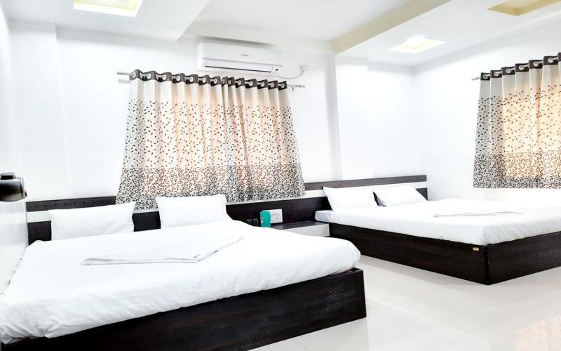 Hotel United House Shirdi Eksteriør bilde